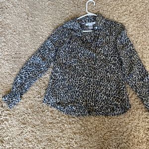 Super cute Leopard print button down blouse
